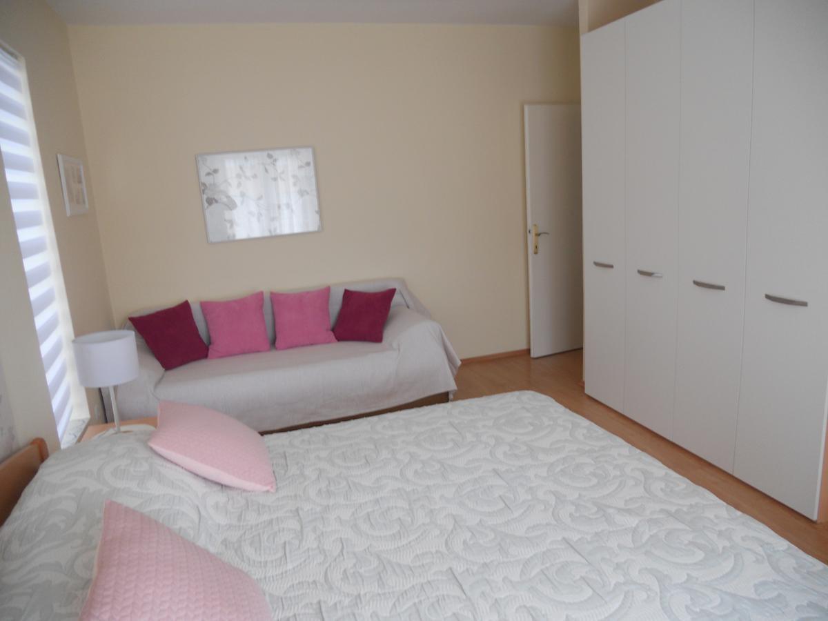 Apartments Mihalic Башка Екстер'єр фото